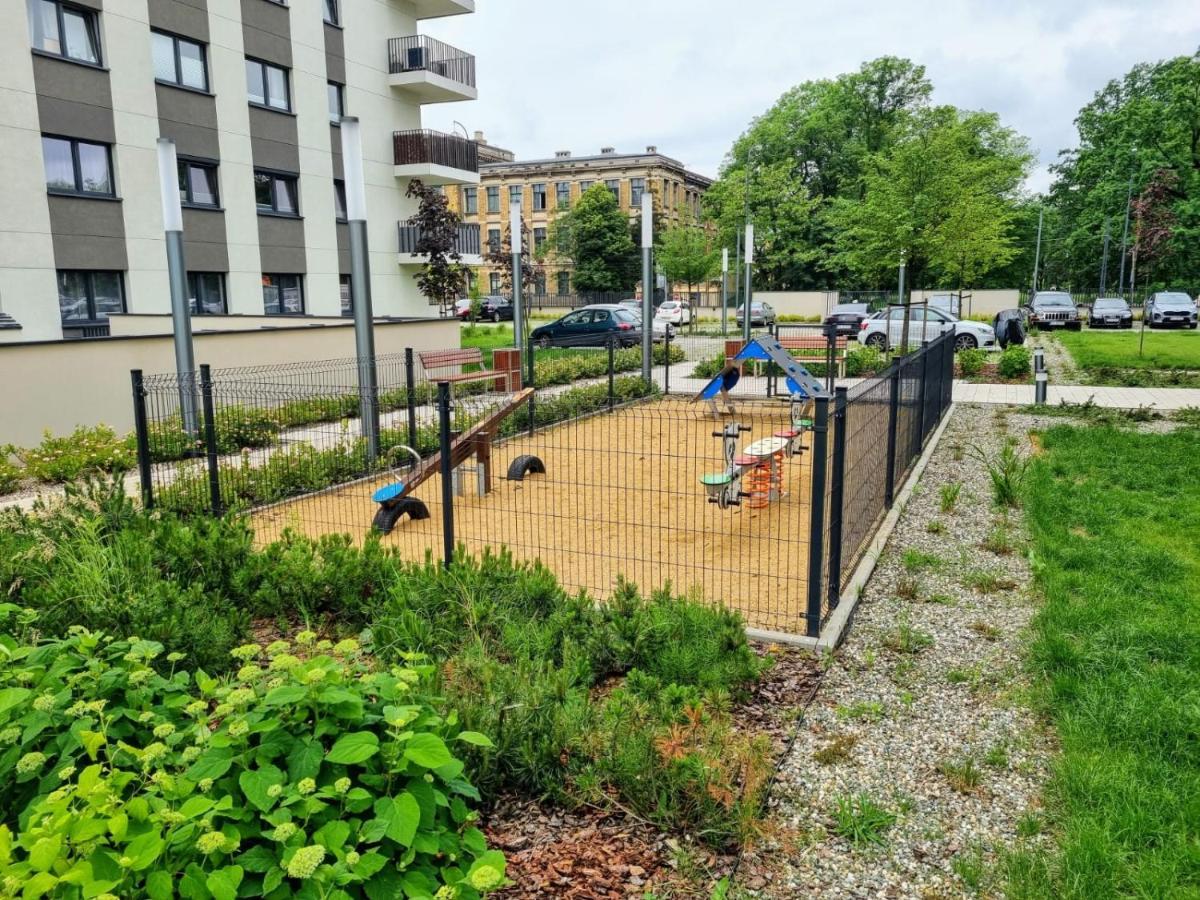 Apple Apartments - Gdanska Prywatne Miejsce Parkingowe Łódź Exterior foto